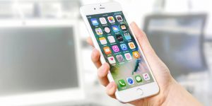 Beware of Buying an iPhone: Check these MUST HAVE features unavailable in iOS