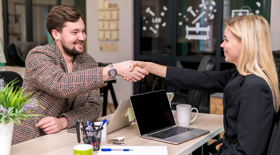 How to deliver the best customer service - WeeTech Solution Pvt Ltd How to deliver the best customer service