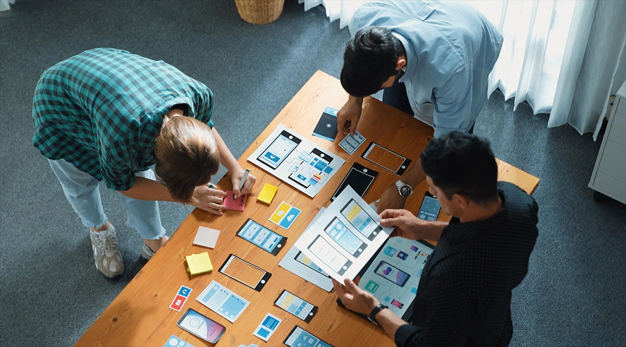 How to Choose a Mobile App Development Partner_ - WeeTech Solution Pvt Ltd How to Choose a Mobile App Development Partner_