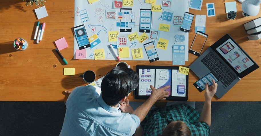 From Custom Builds to Ready-Mades The Top 5 CRM Solutions for SMEs