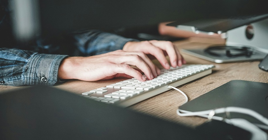 Why Modern Businesses Are Turning to VoIP for Smarter Communication - WeeTech Solution Pvt Ltd Why Modern Businesses Are Turning to VoIP for Smarter Communication